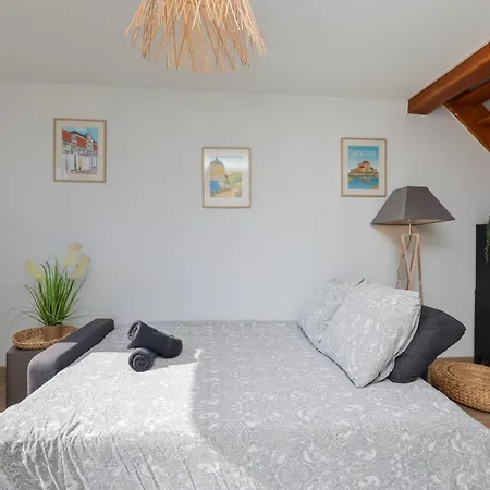 Nyaraló La Marine, Maison En Plein Coeur De *